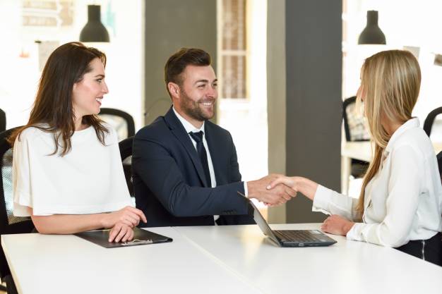 banking assistance in uae